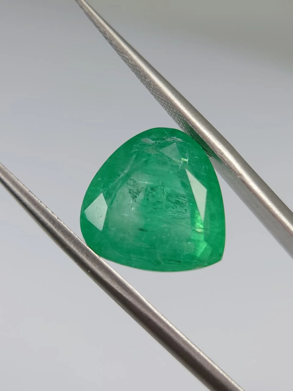 8.32ct Natural Stunning Panjshir Emerald from Afghanistan — view 4